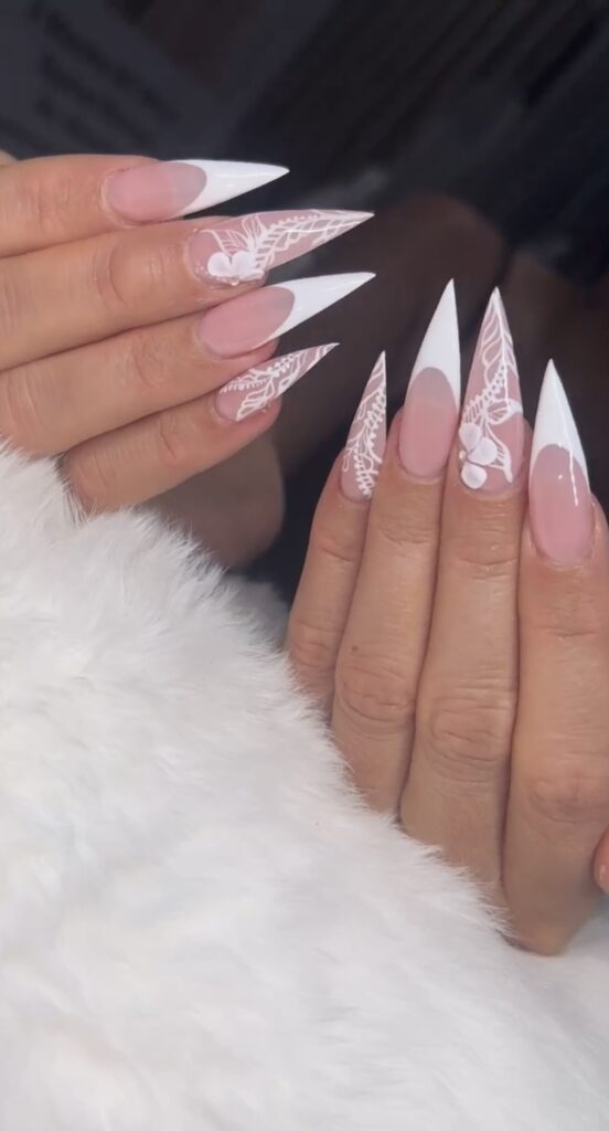 Lala French tip acrylic full set